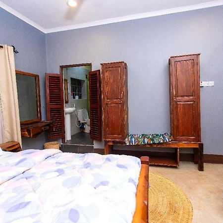 Moshi Urban Hostel And Backpackers Екстер'єр фото