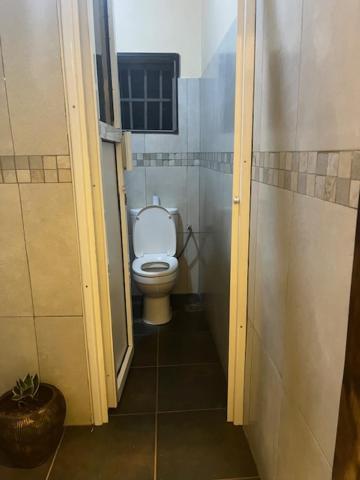 Moshi Urban Hostel And Backpackers Екстер'єр фото