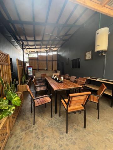 Moshi Urban Hostel And Backpackers Екстер'єр фото